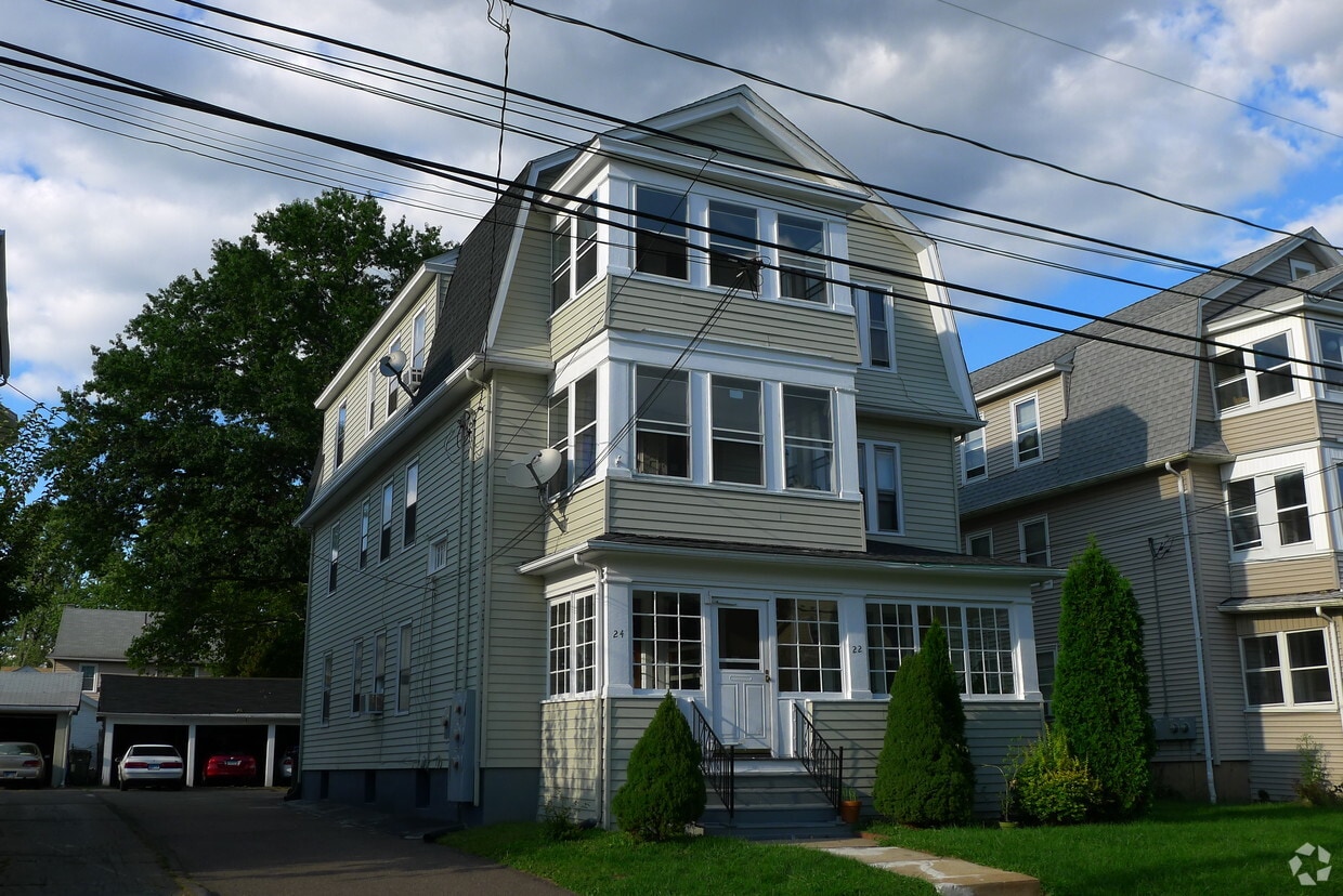 22 Fairview St, West Hartford, CT 06119 Apartments in West Hartford