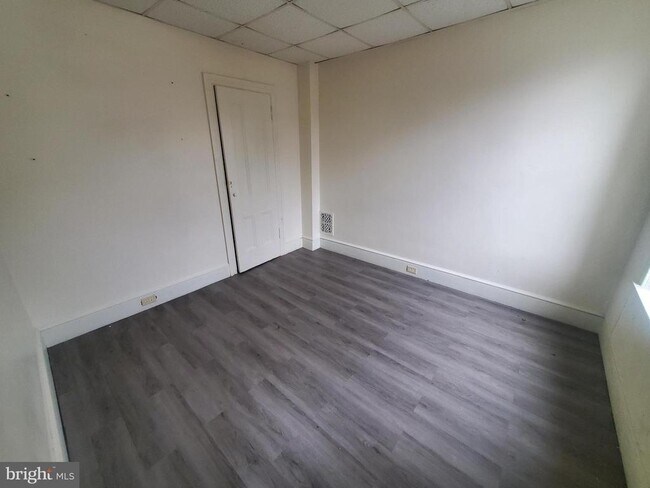 Foto del edificio - 645 N 3rd St