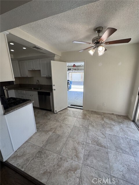 Foto del edificio - 16748 Cedarwood Cir