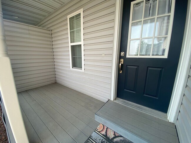 Foto del edificio - A RELAXING RETREAT - 3 bd/2.5 bath Twin Home for Rent