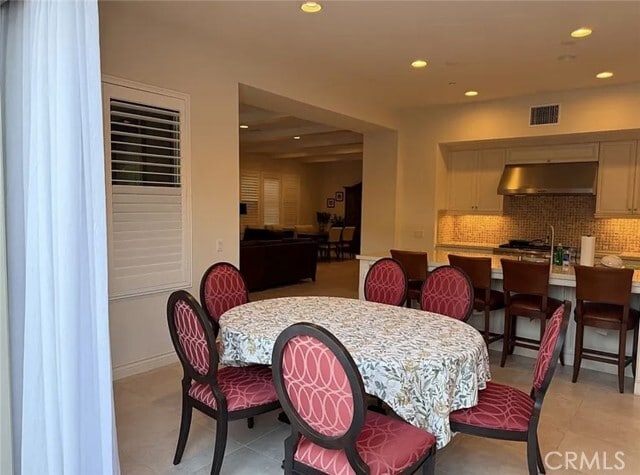 Building Photo - 10 Hawkeye