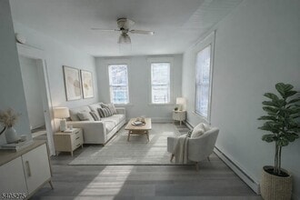 Building Photo - 12 Quincy St