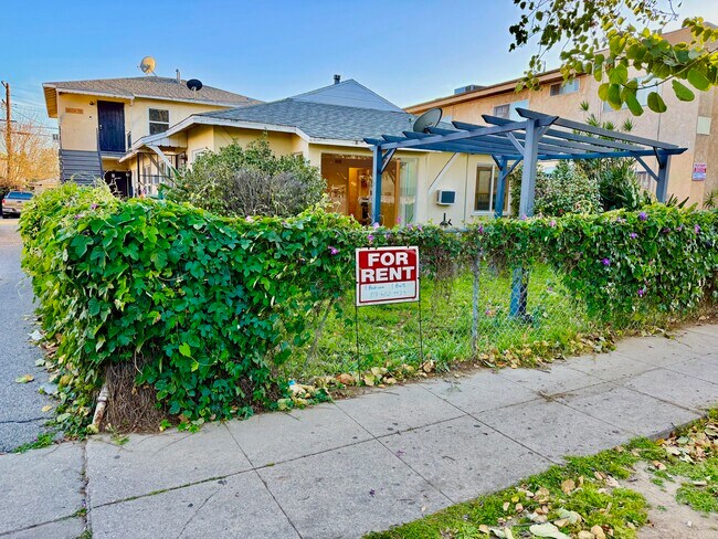 Foto del edificio - 14122 Delano St