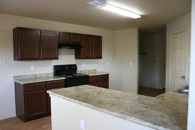Foto del edificio - Hunters Pond - 10511 Goose Way, San Antoni...