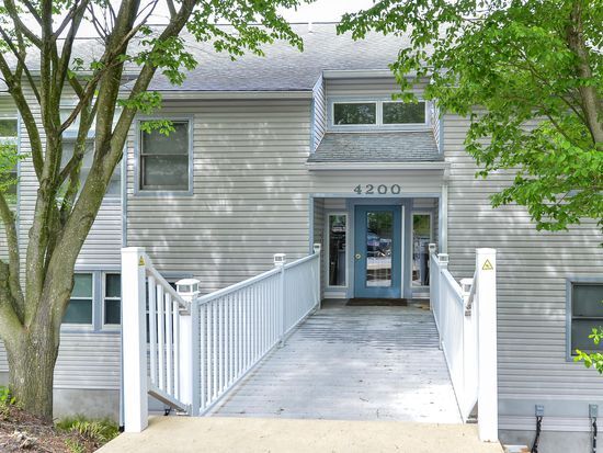 Primary Photo - 4201 Claremont Ct