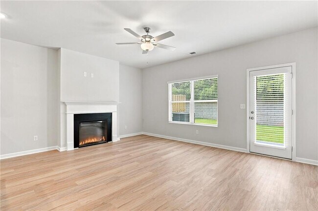 Foto del edificio - 387 Lanier Cir