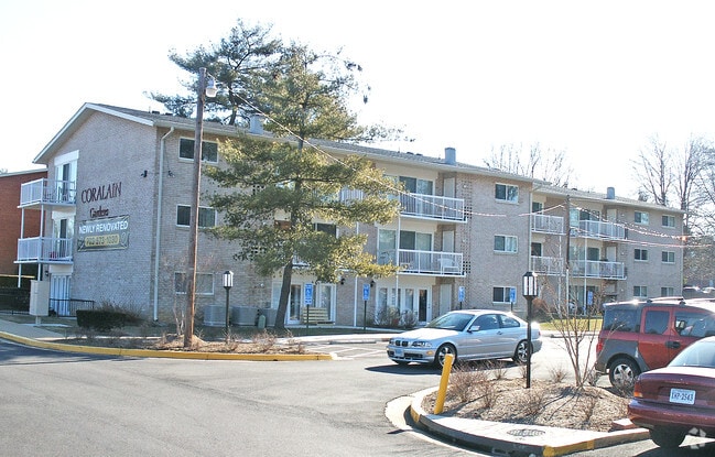 Foto del edificio - Coralain Gardens Apts