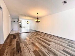 Building Photo - 727 Bunker Hill Rd