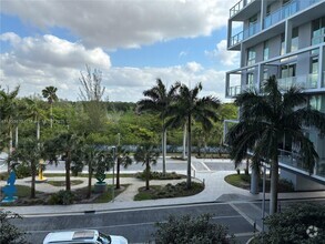 Building Photo - 2000 Metropica Wy