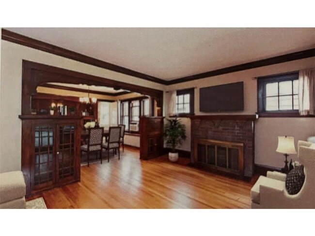 Building Photo - 987 Lincoln Ave