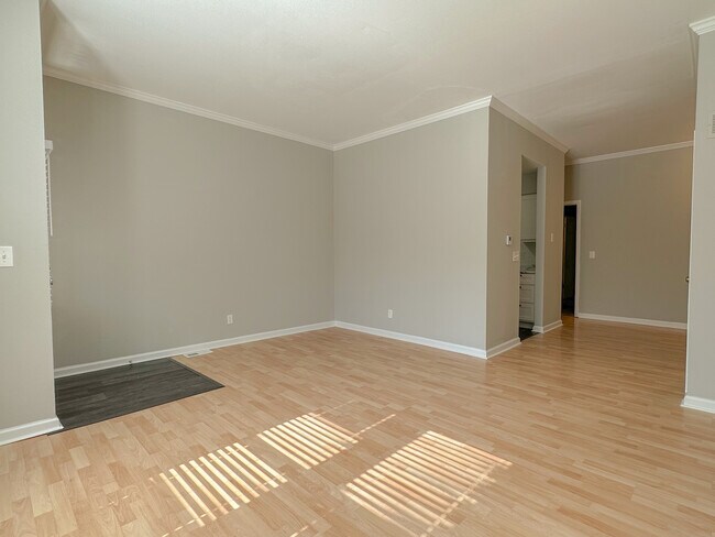 Building Photo - 5153 Waterman Blvd