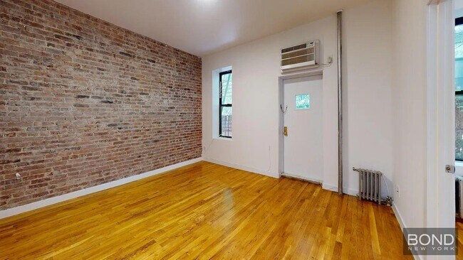 Building Photo - 312 E 91st St