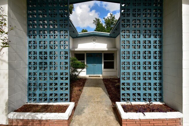 Foto del edificio - 3658 NW 40th Pl