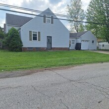 Building Photo - 5554 Dalewood Ave