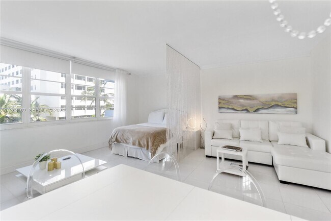 Foto del edificio - 100 Lincoln Rd