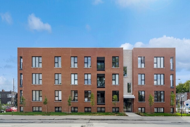 Photo du bâtiment - 9510 Rue Notre-Dame E