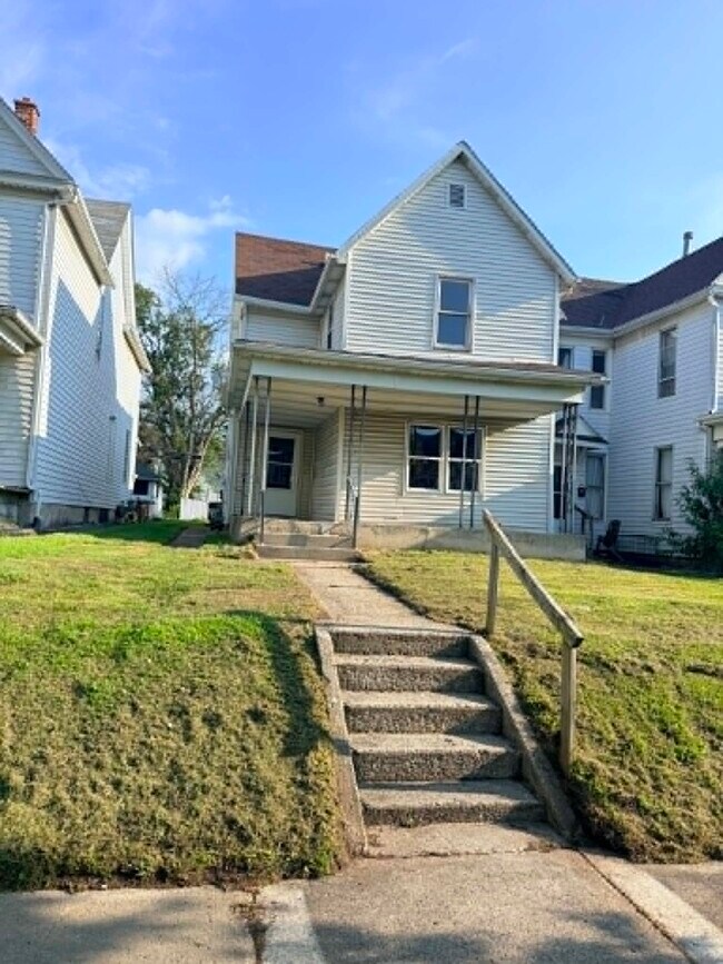 Foto del edificio - 315 E Woodland Ave
