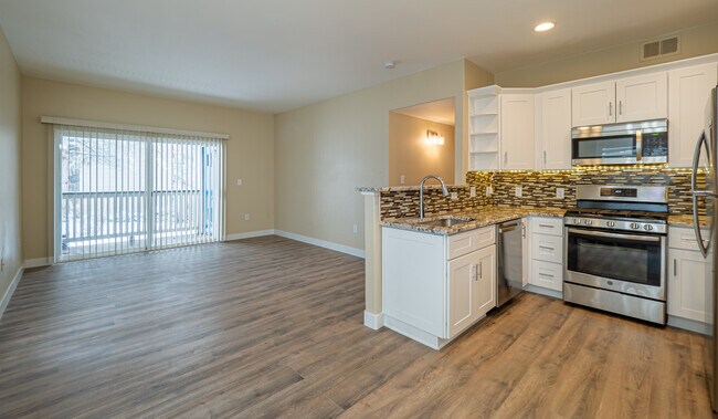 Diseño moderno de planta abierta - 8440 Little Rock Way