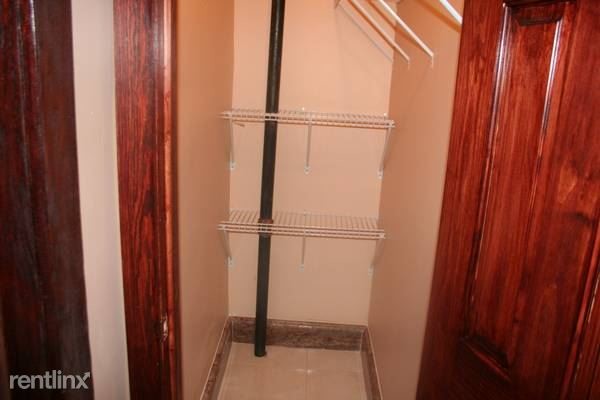 Building Photo - 348 Bleecker St