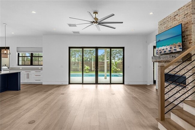 Building Photo - 1814 Barker Dr