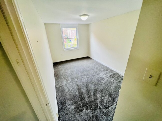 Building Photo - Brand New Three Bedroom Renovation w/ Huge...