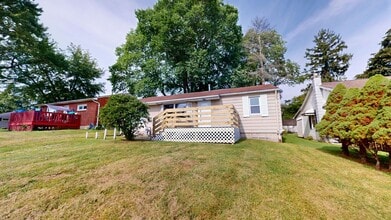 Building Photo - 414 Topaz Ave