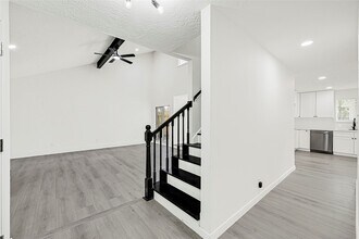 Building Photo - 14823 Elmont Dr
