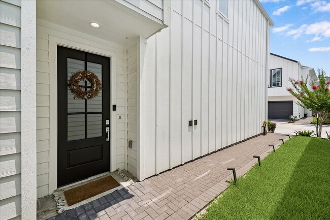Foto del edificio - 2215 Penny Derrick Ln