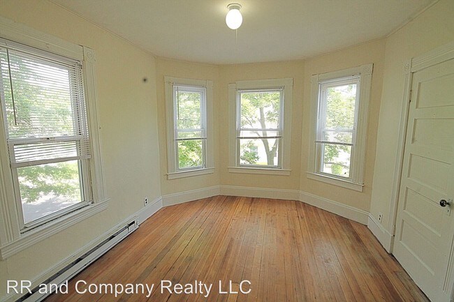 Building Photo - 221-223 Quincy St