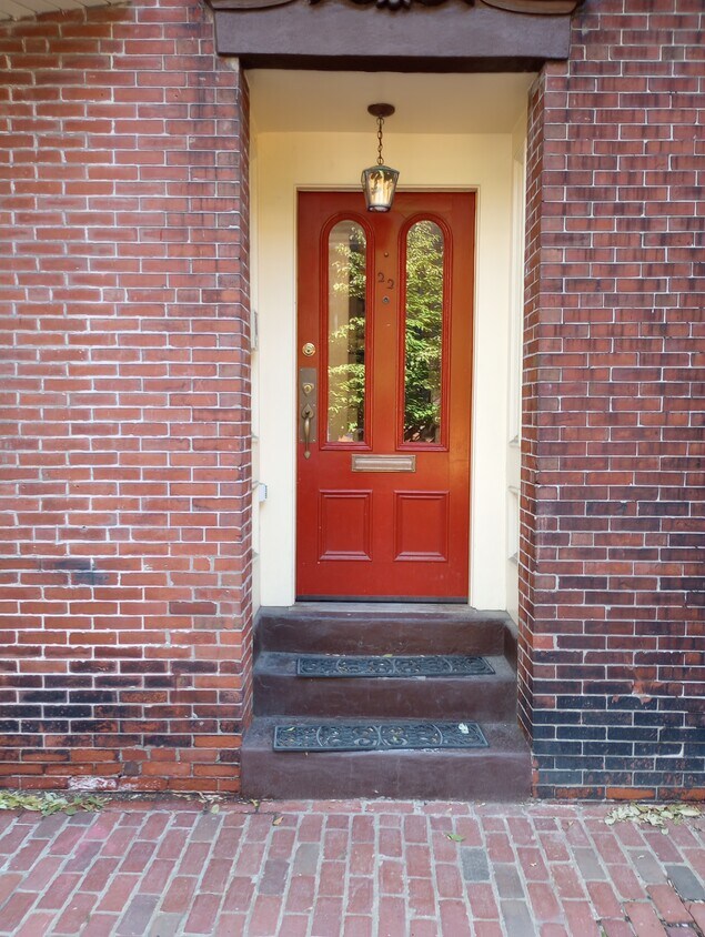 Primary Photo - 22 Dartmouth St