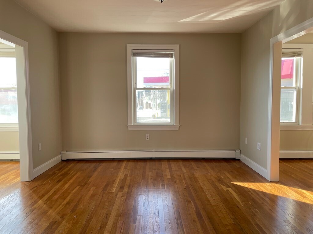 Primary Photo - 12 Edenfield Ave