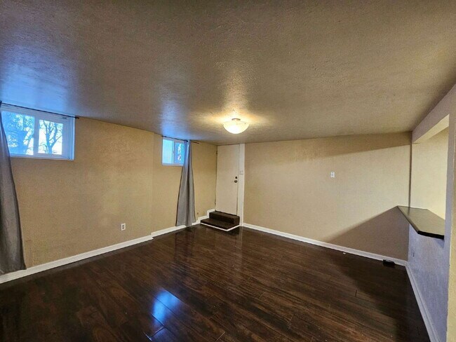 Foto del edificio - 4288 N Hooker St