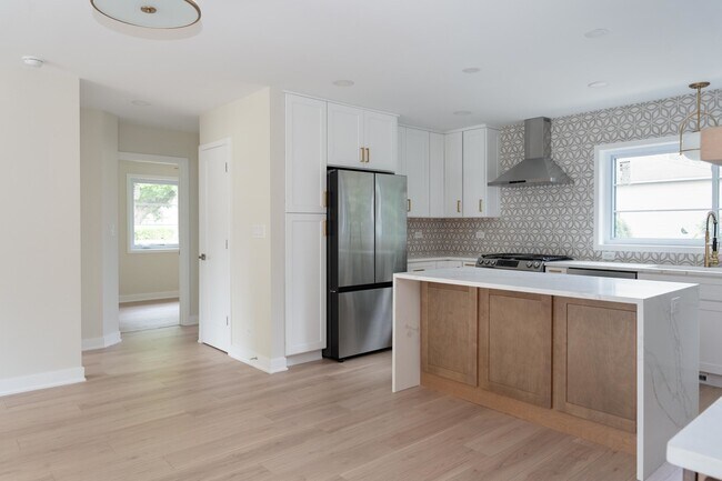 Foto del edificio - 9519 Congress Park Ave