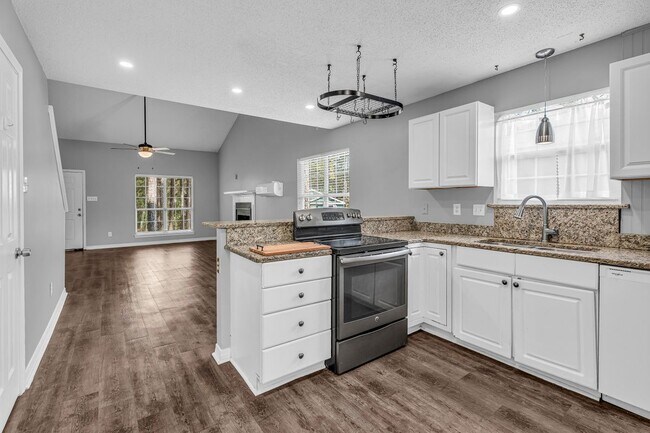 Foto del edificio - 68 Summer Oaks Dr