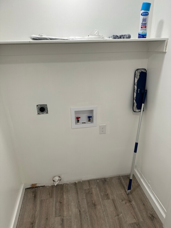 Building Photo - 4233 E 38th St