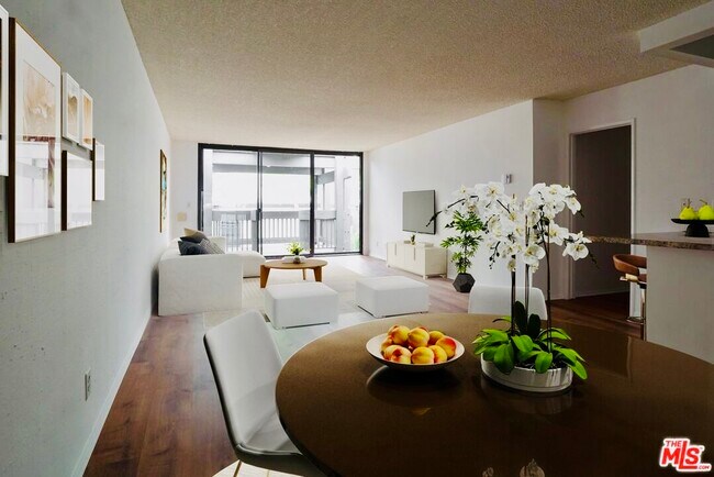 Foto del edificio - 7742 Redlands St