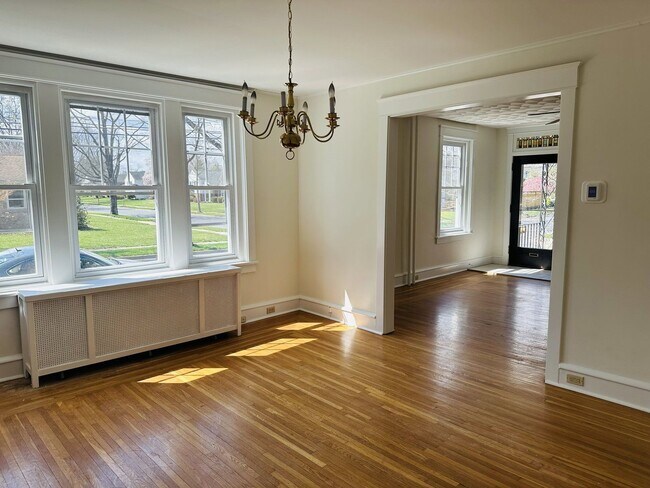 Foto del edificio - 1258 Girard Ave