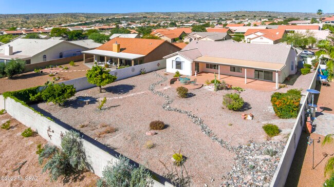 Foto del edificio - 65685 E Rocky Trail Dr