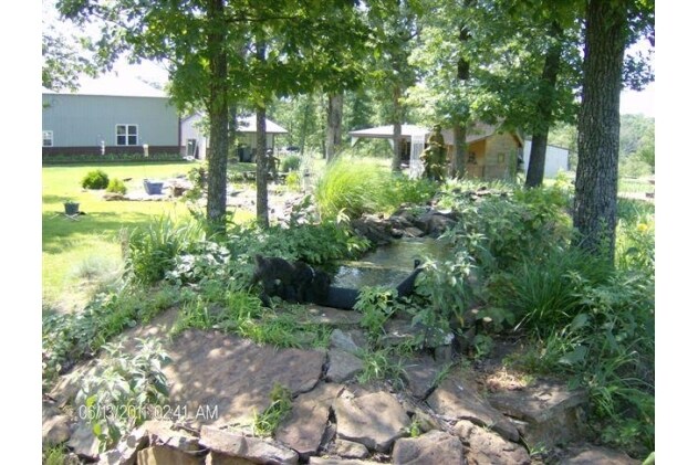  - 729 E Diedrick Ln