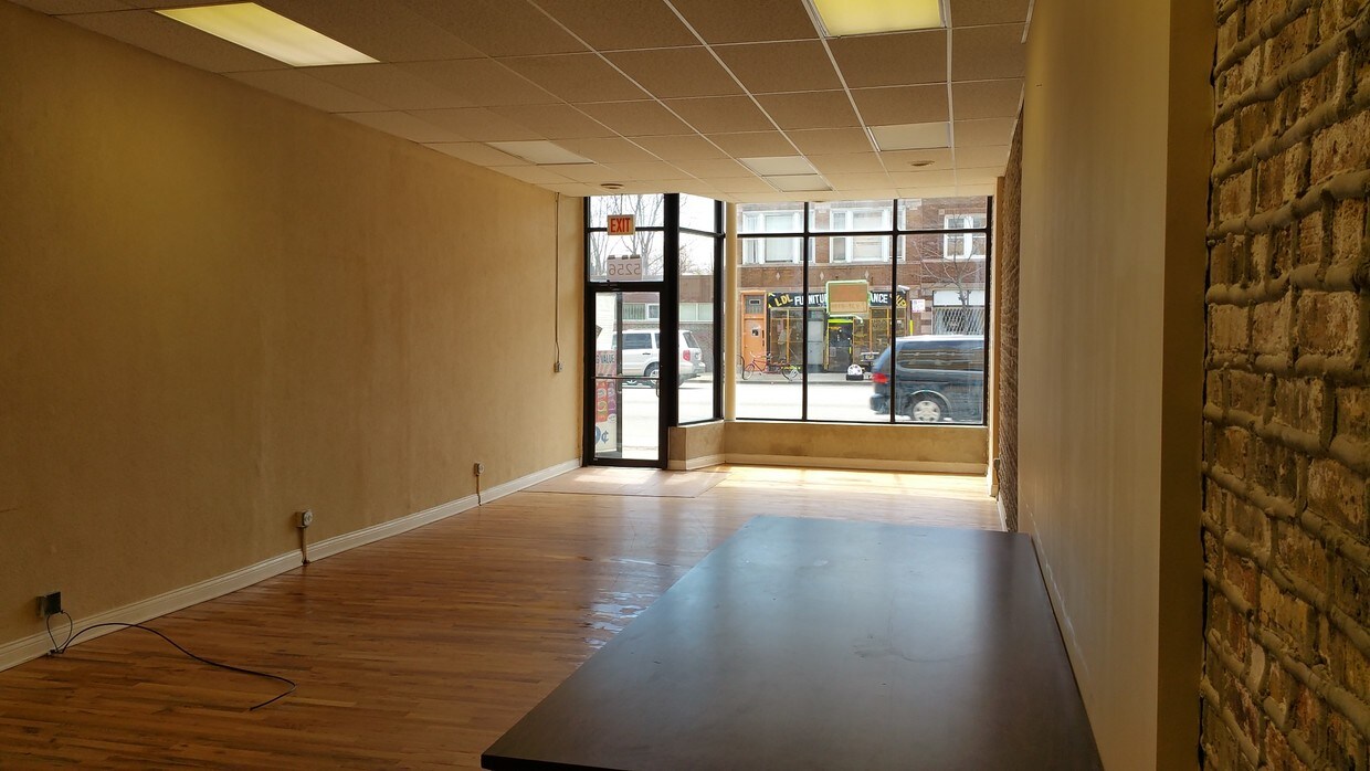 Foto del interior - 5254-5258 W North Ave