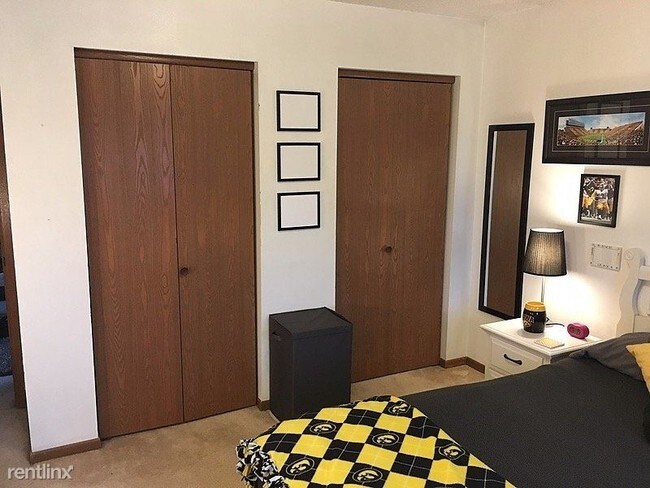 Building Photo - 3 br, 1 bath Apartment - 1064 Newton Road