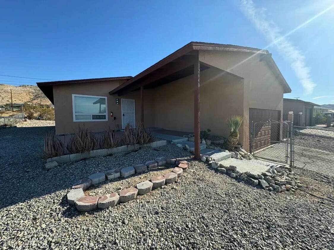Primary Photo - FRESH, CLEAN & BRIGHT 3 BED 2 BATH