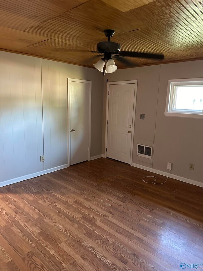 Foto del edificio - 1402 Rison Ave NE