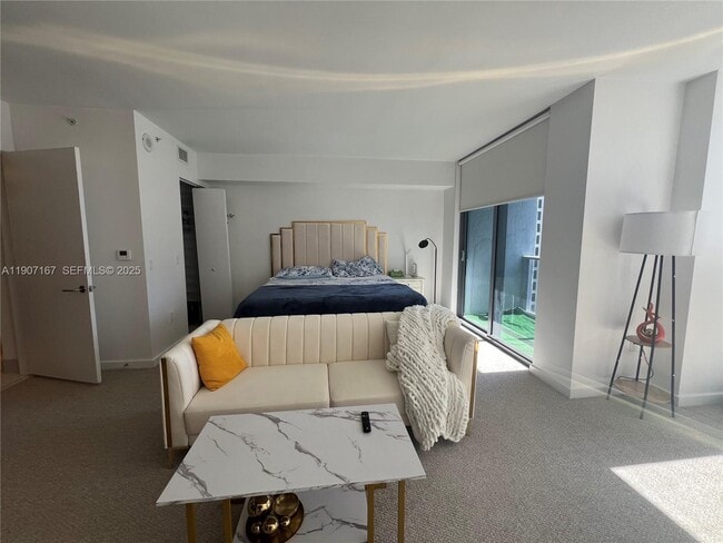 Building Photo - 31 SE 6th St