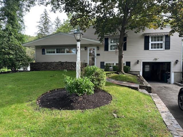 Primary Photo - 14 Rip Van Winkle Cir