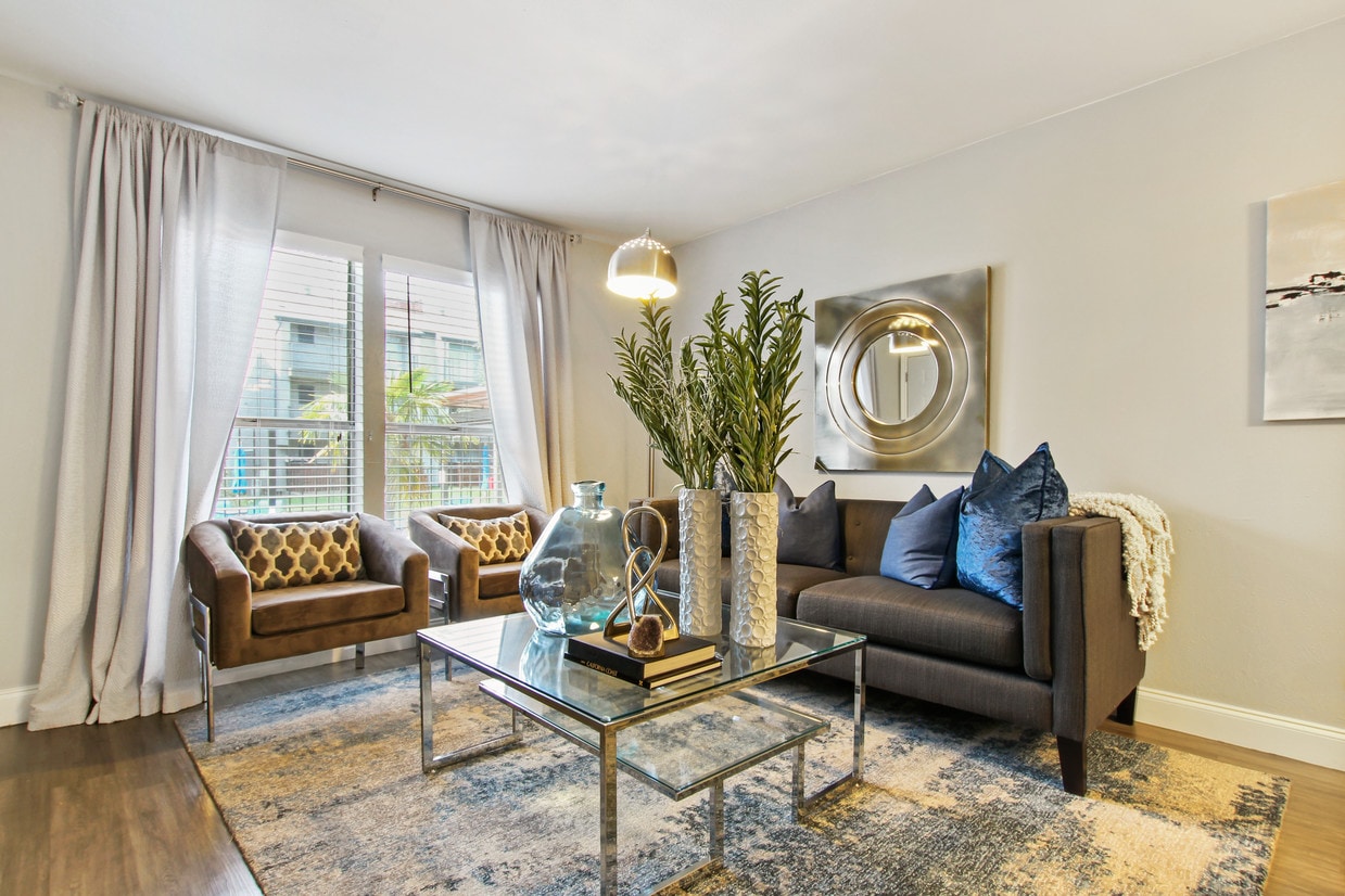 3800 on Portland Apartment Homes Apartments in Irving, TX