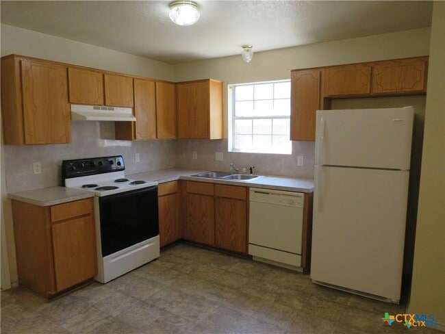 Building Photo - 4002 Gus Dr