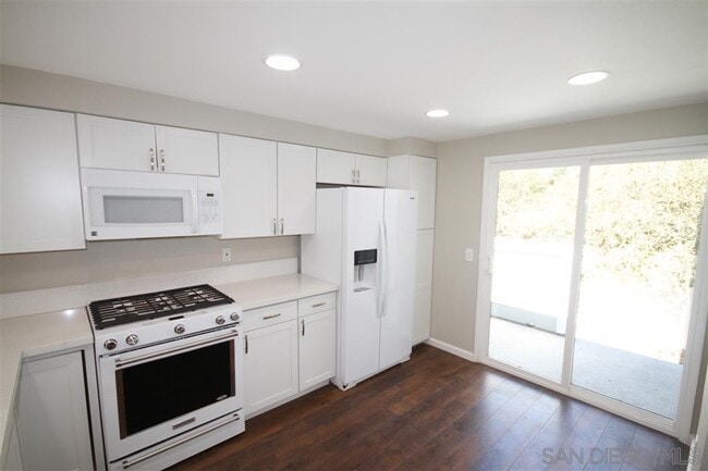 Building Photo - 11093 Scripps Ranch Blvd