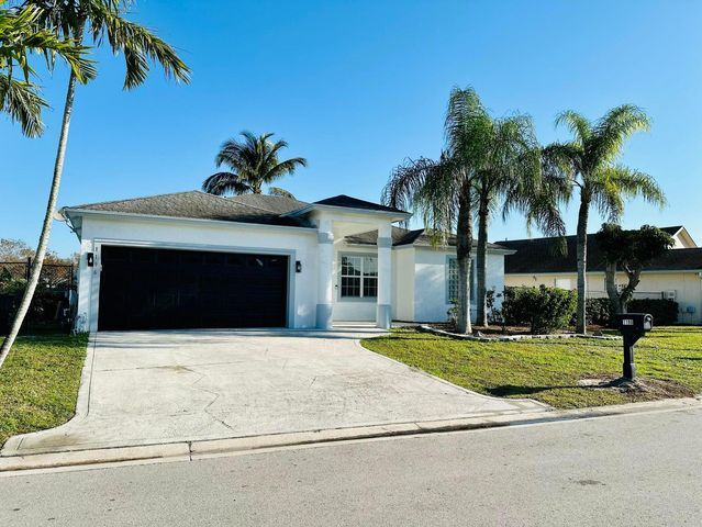 Photo - 1196 Hatteras Cir House