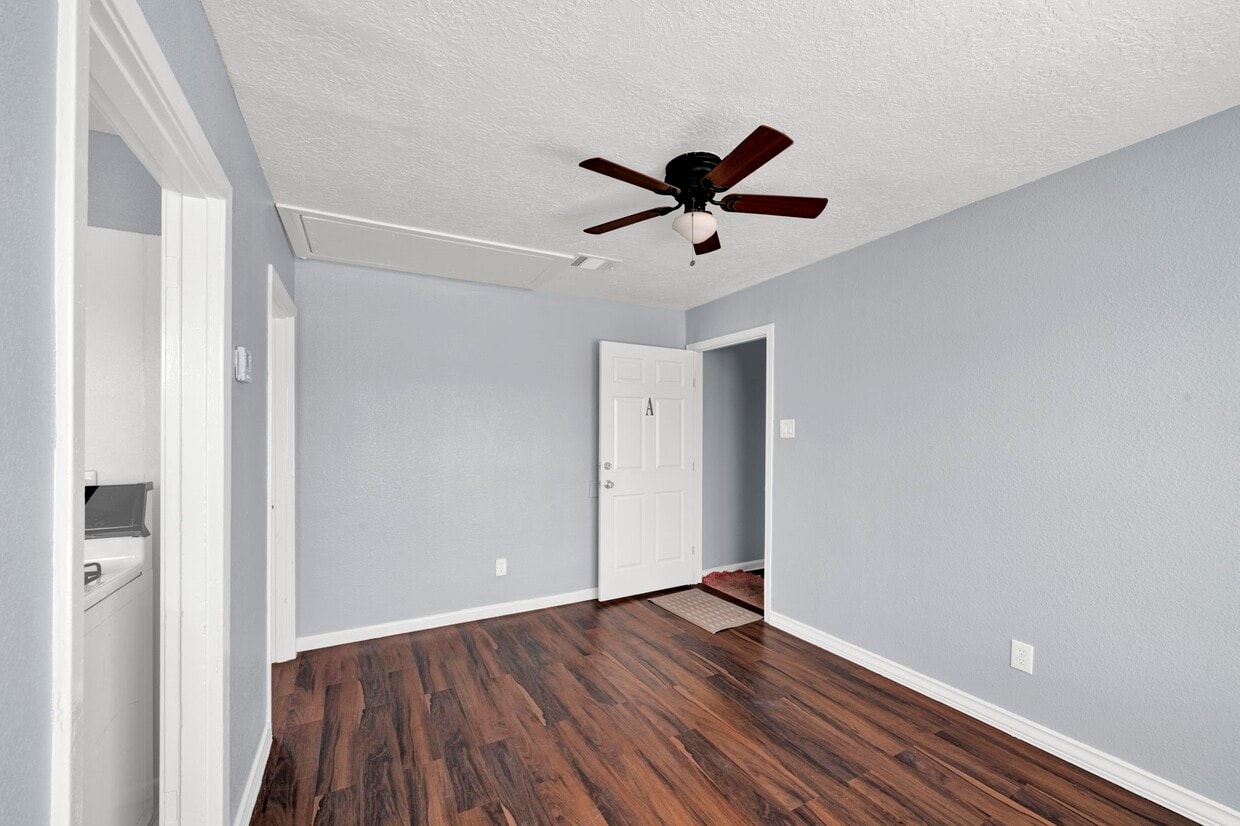 Foto principal - 904 Beverly Ave